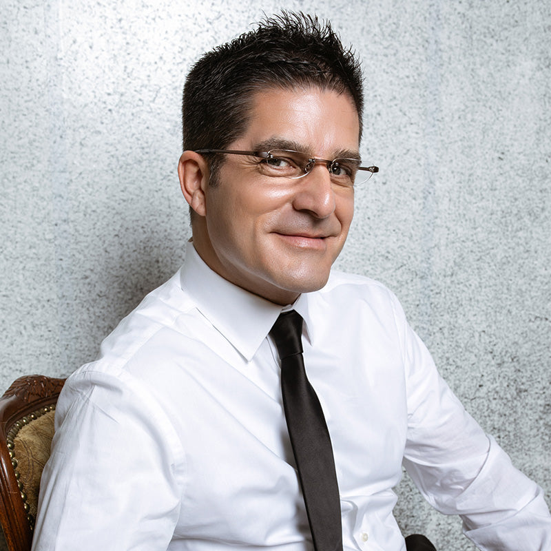 Man wearing Visualites 2 rimless reading glasses with flexible fit