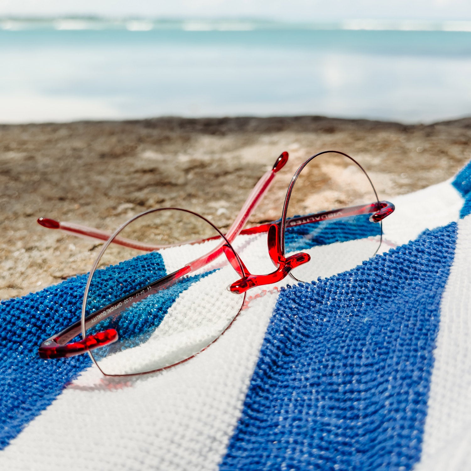 Visualites Adore designer reading Glasses from the Moderne collection