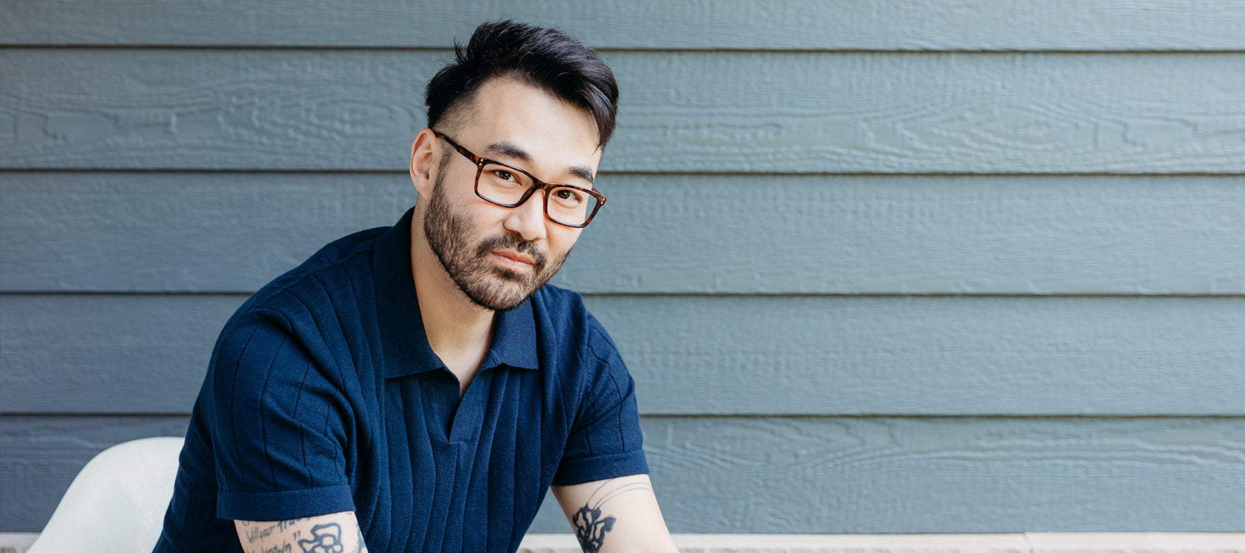 Man Wearing Visualites Beau Quality Reading Glasses